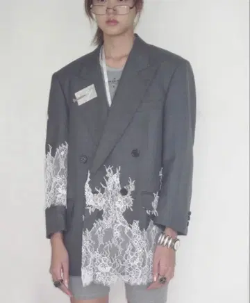 로토사니욤 레이스 그레이 테일러드 자켓
