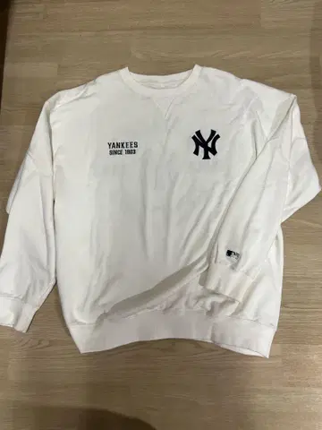 Yankees 맨투맨 L 화이트