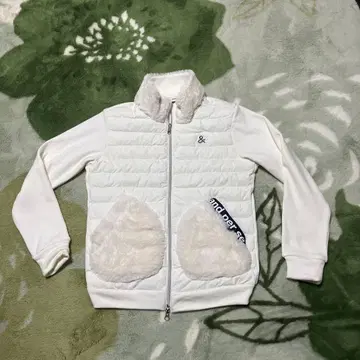미사용 새상품 앙파시 화이트 퍼 집업 자켓