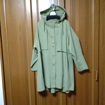 카키 후드 부착 오버 사이즈 자켓