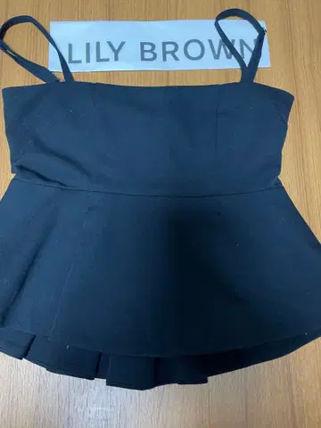 [ 새상품급 ] LILY BROWN 블랙 페플럼 뷔스티에