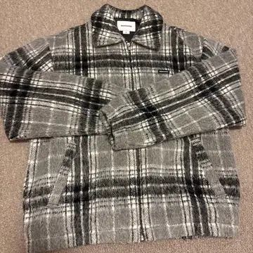 this is never that 자켓