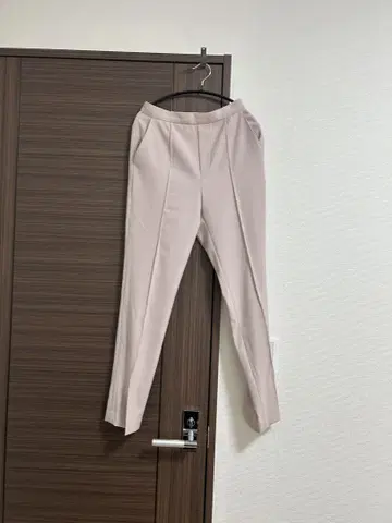 JUSGLITTY 슬릿 팬츠