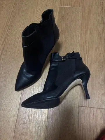 마이클코어스 블랙 앵클부츠 힐 8cm 23.5cm