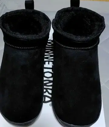 미네통카 앵클 부츠 블랙 S 새상품
