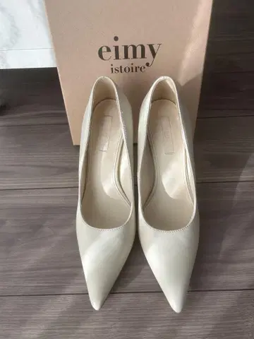 eimy istore 화이트 하이힐