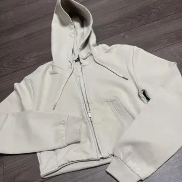 ZARA 크림색 후드 부착 셋업
