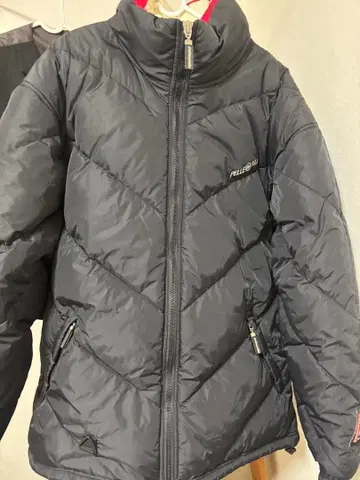 펠레펠레 다운 자켓 블랙
