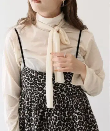 SLOBE IENA 시어 보타이 풀오버 (내추럴)