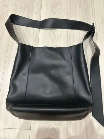 BEAUTY&YOUTH UNITED ARROWS 블랙 숄더백 새상품급