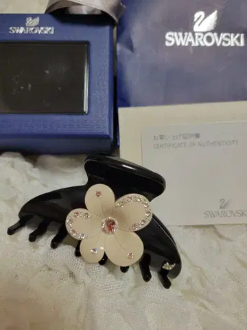 SWAROVSKI 스와로브스키 헤어 클립 새상품
