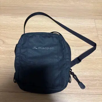 macpac 바디백 블랙