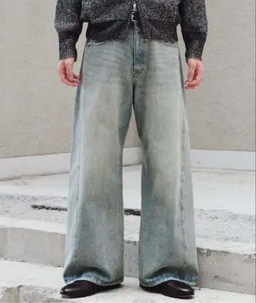 CURVED FLARE BAGGY DENIM 사이즈 L 위므리돔