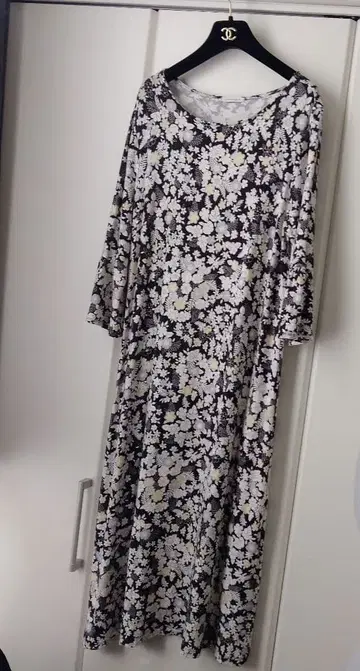 새상품급 SPORTIFF 롱 원피스 꽃무늬