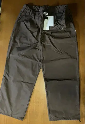 브라운 와이드 팬츠 밴딩 드로 코드 포함