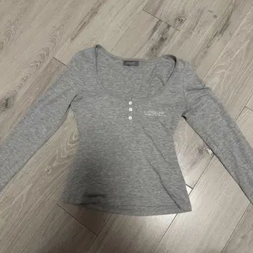 ODOR 그레이 긴팔 T셔츠