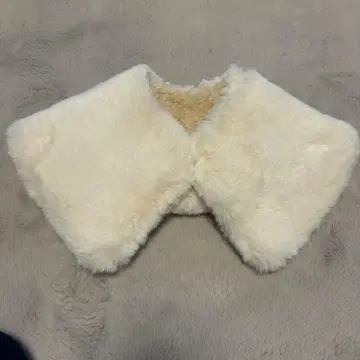 FURFUR 리버서블 탈부착 카라 머플러 퍼 티펫