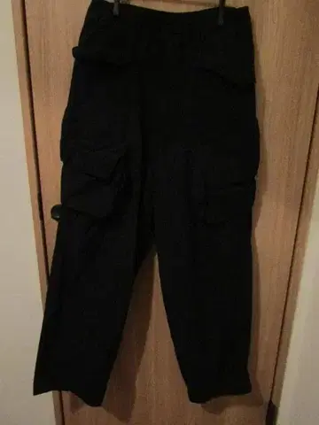 Julius 18SS 가스 마스크 카고 팬츠 와이드 팬츠 포켓