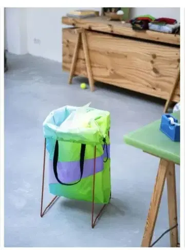 SUSAN BIJL 75B The New Trash Bag