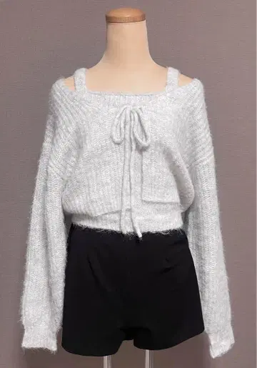 오프숄더 니트 & 숏팬츠 (블랙)