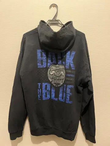 BACK THE BLUE 경찰 배지 후드티