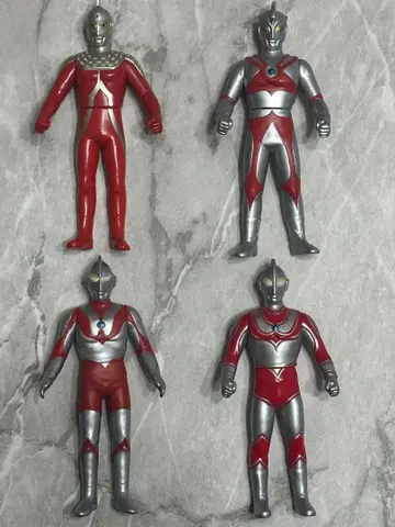 울트라맨 액션 피규어 적은