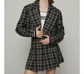 EMODA 숏 크롭 자켓