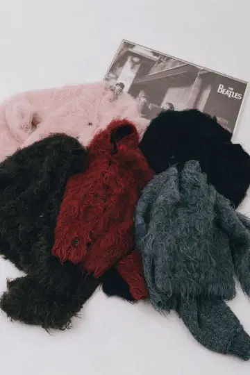 THE TOE 샤기 가디건 베이지