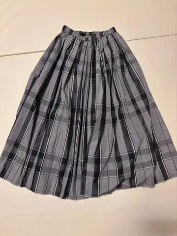 UNITED ARROWS 샴브레이 타프타 플리츠 스커트