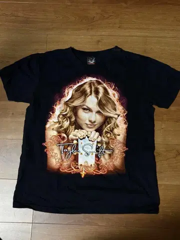 Taylor Swift T셔츠 M사이즈