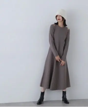 N. Natural Beauty Basic 오픈 숄더 니트 원피스