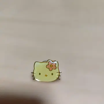 당시물 산리오 키티 핀 배지