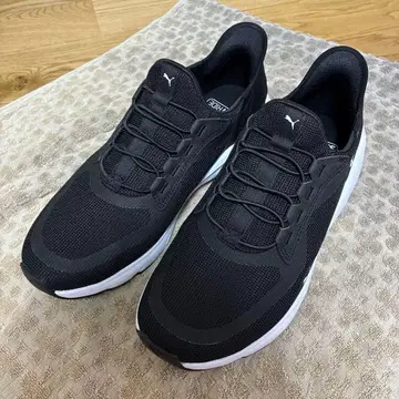 PUMA 블랙 스니커즈 UK 8
