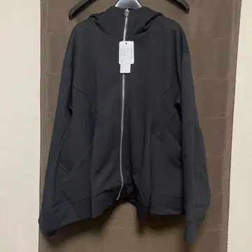 블랙 플레어 후드티