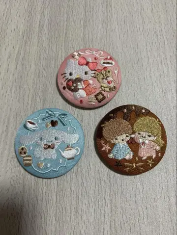 산리오 자수 캔뱃지 세트