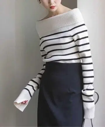 24SS 노블 오프숄더 니트 보더