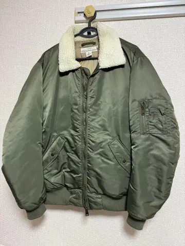 L.O.G.G. 보아 후드 MA-1 자켓