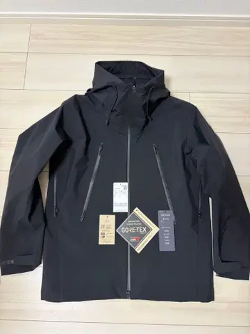 데상트 올마인 고어텍스 클레어스 S 사이즈 2025년 모델