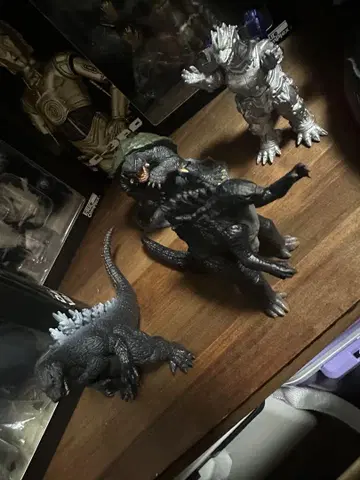 고질라 피규어 약 15cm