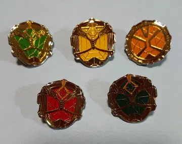 2 가면라이더 핀 배지