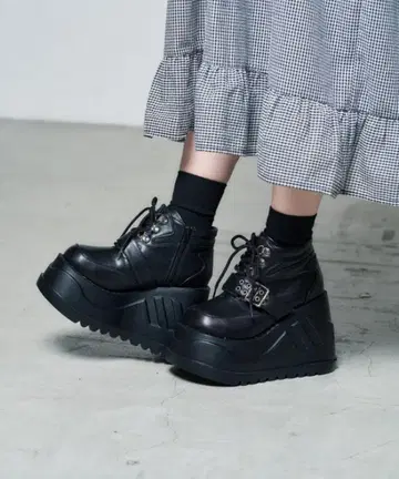 Whinny 세상이 넓어 보이는 신발