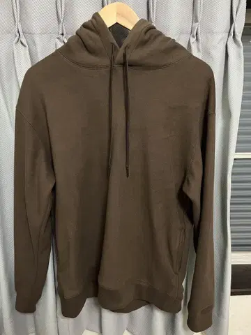 SHIPS 브라운 후드 부착 후드티