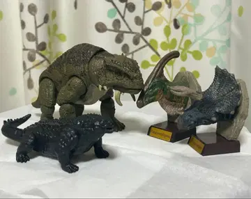 공룡 괴수 피규어