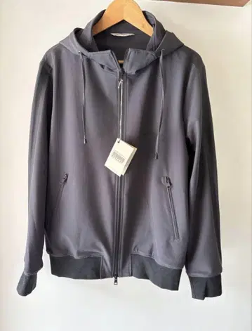 새상품 정가 5.7만 잽스 아르키비오 pucci tech 후드티 48