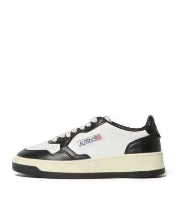 AUTRY 화이트/블랙 스니커즈