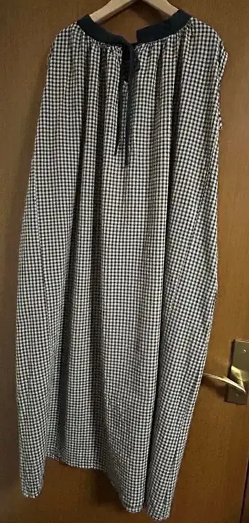 깅엄 체크 슬리브리스 원피스