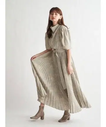 스나이델 snidel 턱 스탠드 원피스