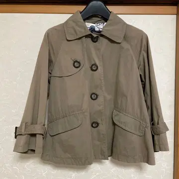 As Know As 카키 계열 자켓 안감 꽃무늬 숏 기장