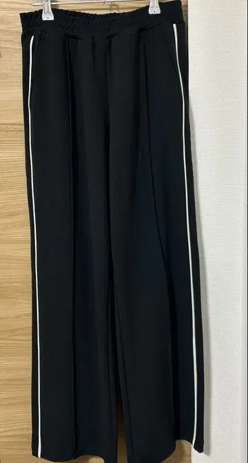 JEANASIS 라인 팬츠