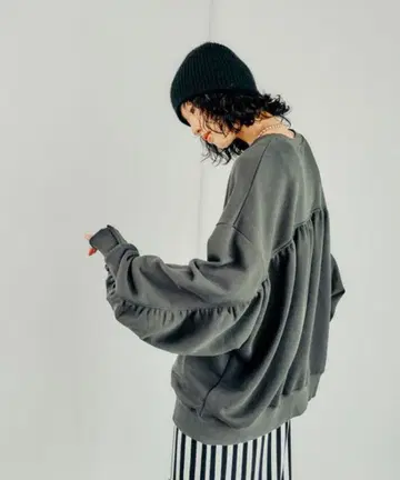 렙심 개더 와이드 튜닉 맨투맨 차콜 그레이
